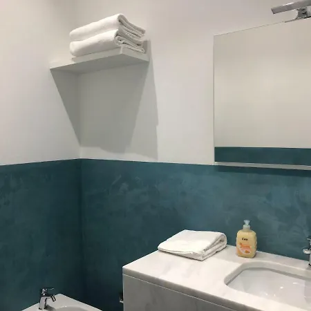 White Asses Pensión 3*