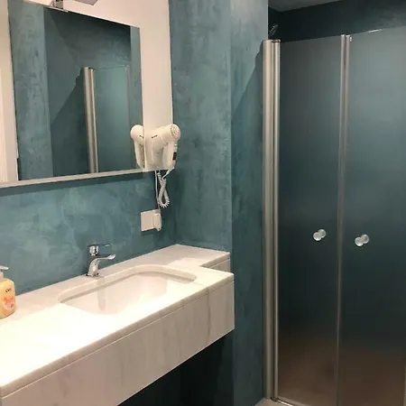 White Asses Pensión