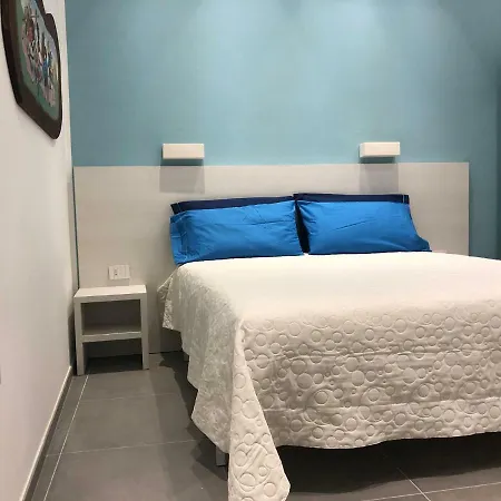 Pensión White Asses 3*